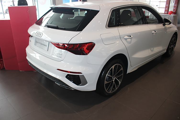 2021款奥迪a3 sportback到店,造型年轻,内饰有质感,1.4t动力强