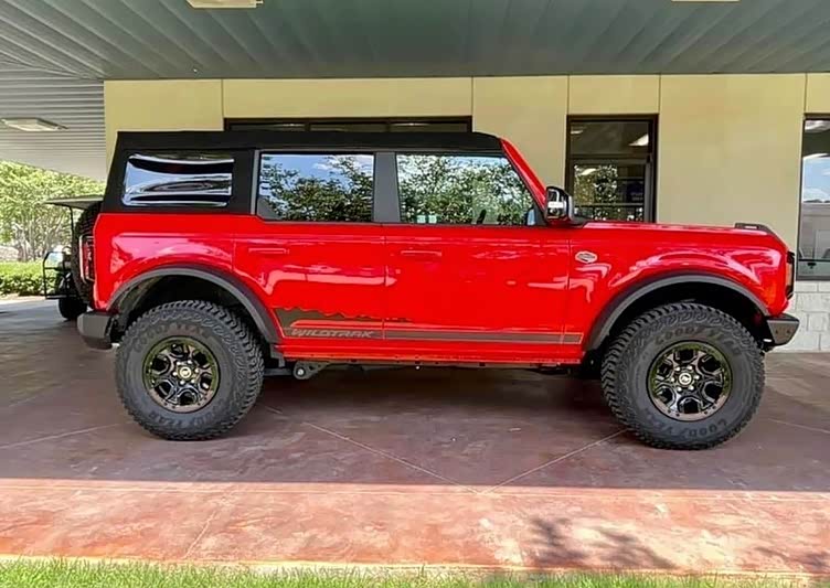 气势很强的越野suv 全新福特bronco实车