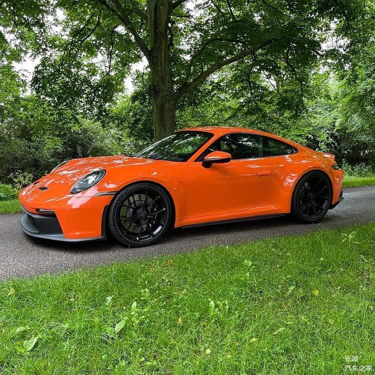 低调的运动风格全新保时捷911gt3touring实车