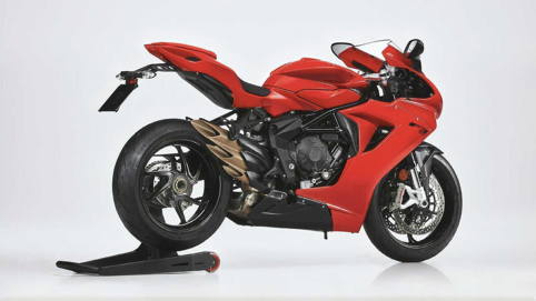鲜红的意式三缸摩托车2021奥古斯塔f3800rosso