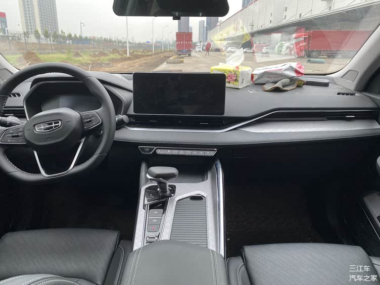 实拍2021款吉利星瑞2.0t豪华 版,搭载2.0t