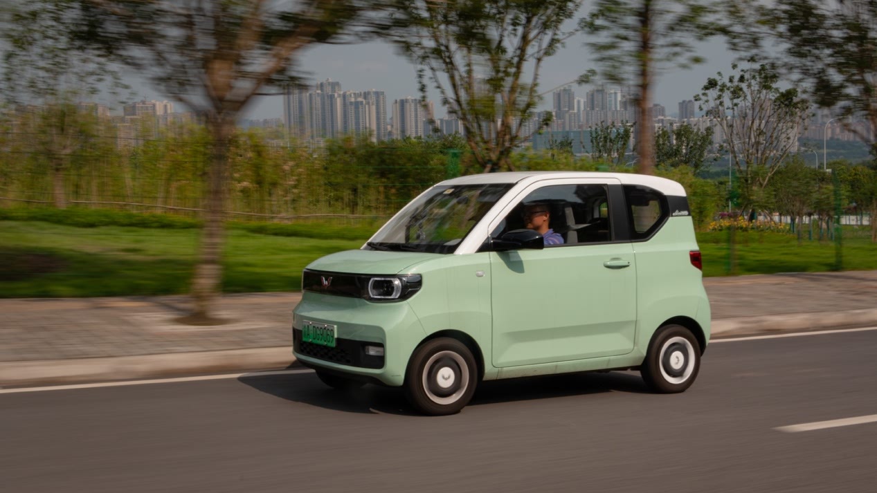 我都买宏光mini ev了,还在乎安全性