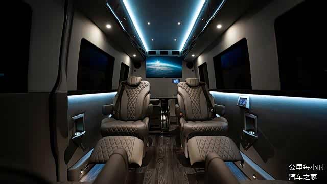 配备了豪华办公室的车,你见过吗?