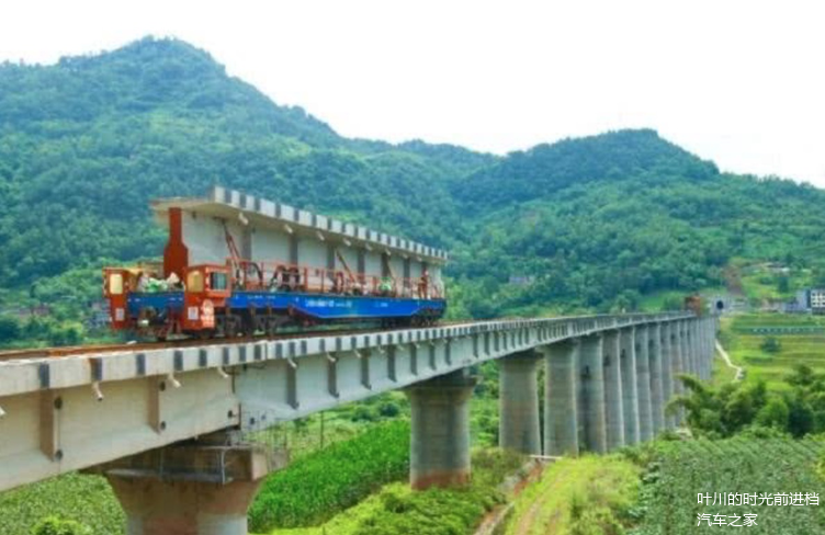 是兰厦铁路,渝厦铁路南线渝怀厦铁路的路段.