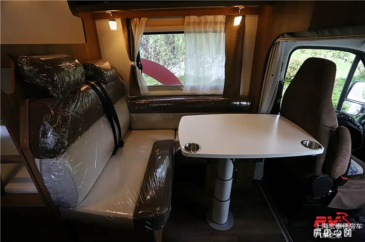 赛德房车2020白鲸纵置子母床版 优惠价45.8万起