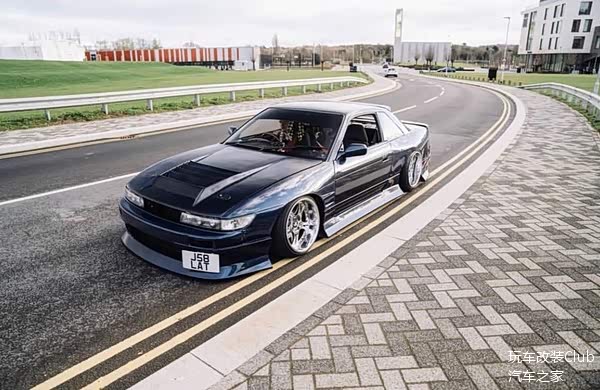 极致经典的宽体低趴日产s13