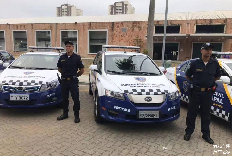 同为发展中国家巴西的警车啥样