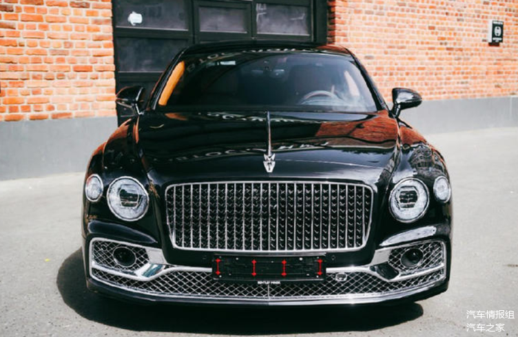 全新宾利飞驰海外实车前脸气场很强大