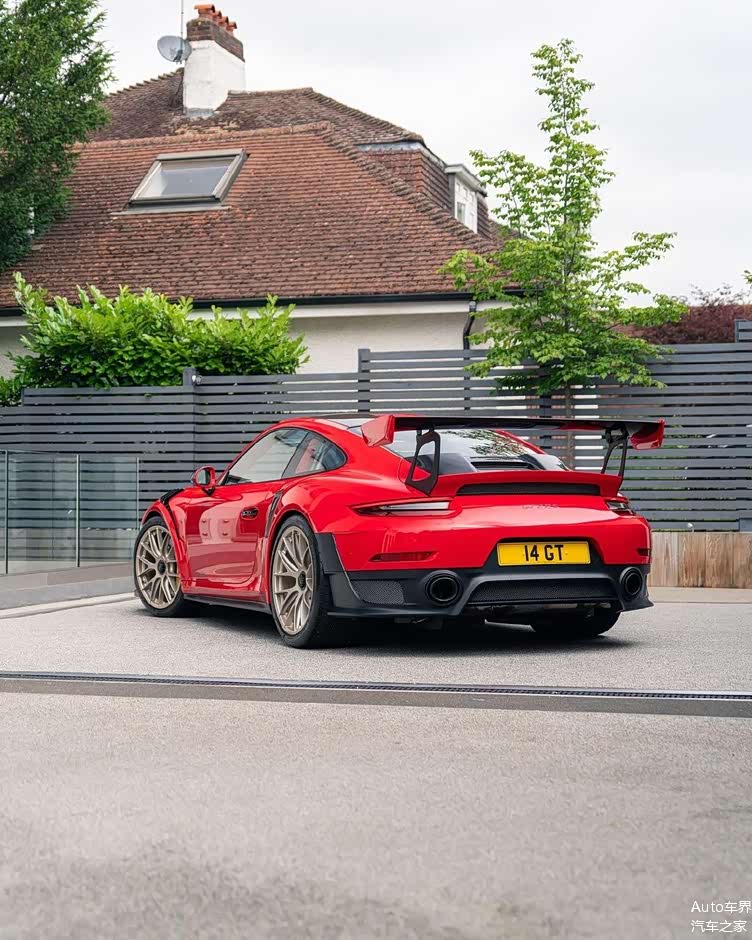 赛车化的设计强劲的运动力保时捷911gt2rs实车