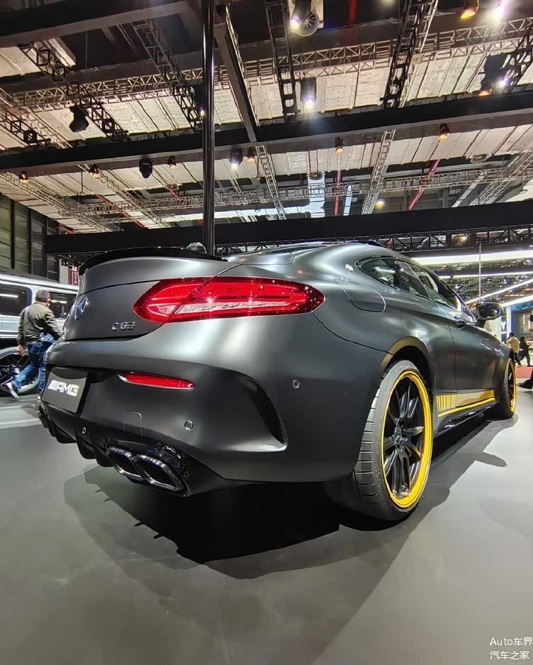 2021年上海车展奔驰amgc63终级版本实车亮相