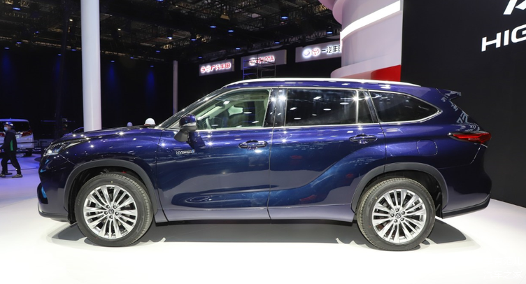 丰田皇冠suv全新汉兰达携手亮相上海车展