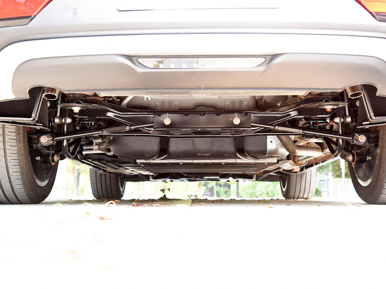 更适合家用的混动旗舰suv车型比亚迪唐dmi