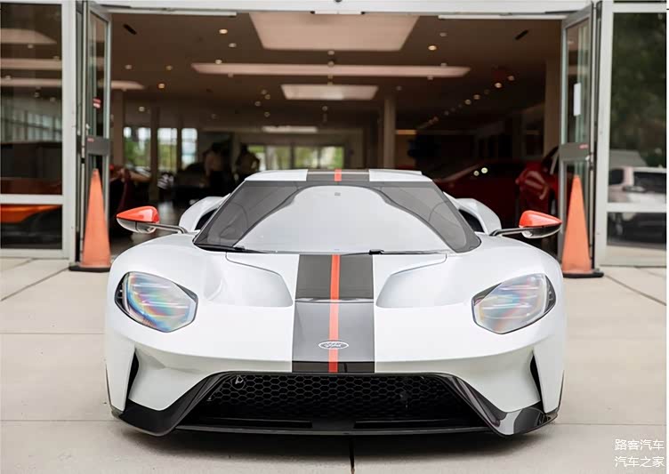 新款福特超跑轿车gt海外街拍曝光 搭载3.5t发动机