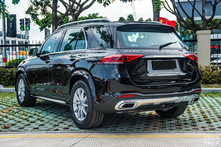 坐标厦门2021款奔驰gle350时尚版实车美拍