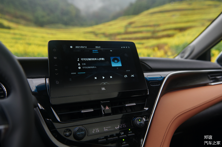 凯美瑞中控显示屏