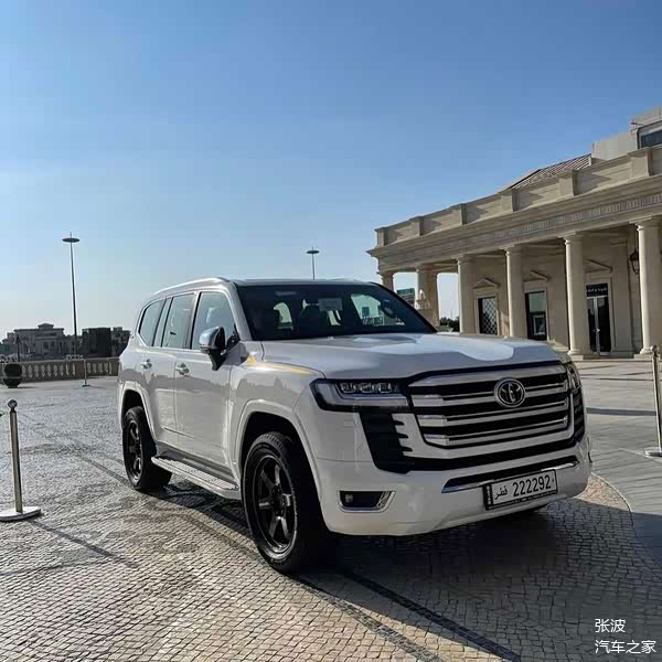 全新丰田兰德酷路泽街拍,实车在外观的设计_车家号_发现车生活_汽车之