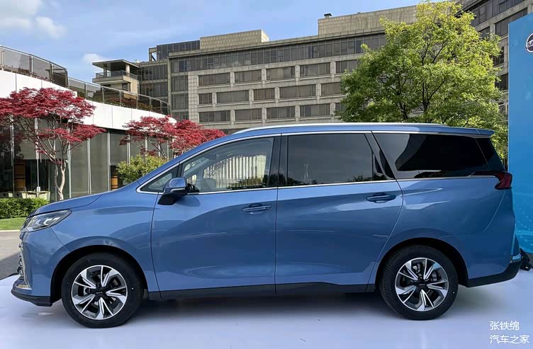 上汽大通g50plus正式上市外观更霸气7座1098万起
