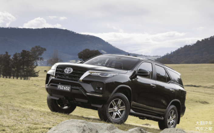 丰田打造小号普拉多非承载四驱搭28t柴油引擎还是纯进口