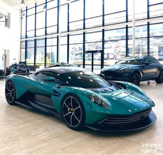 幻神级别跑车对标兰博基尼全新阿斯顿马丁valhalla量产版实车