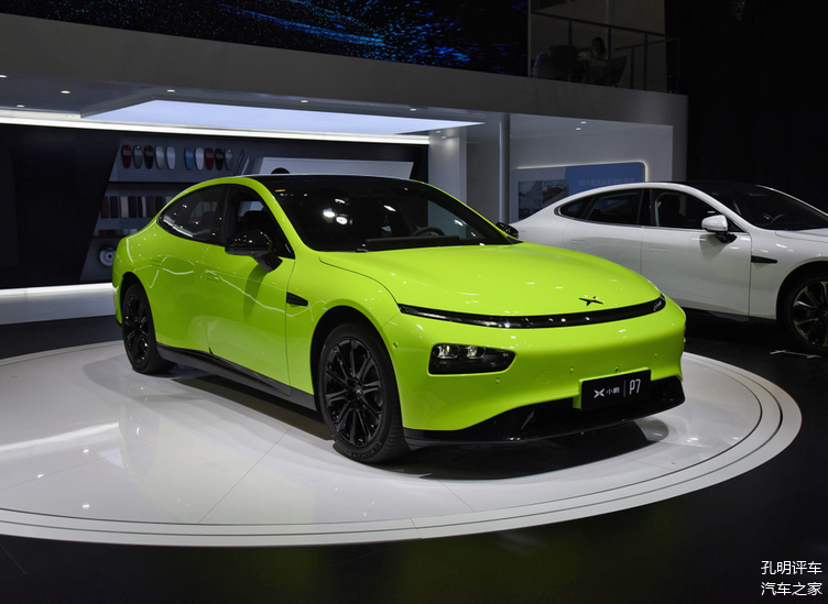 30多万坐拥"蝴蝶门",动力媲美v6!怼特斯拉有底气