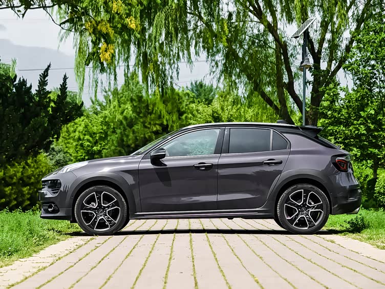 领克02 中山地区最高优惠0.3万,购车还赠送豪华大礼包