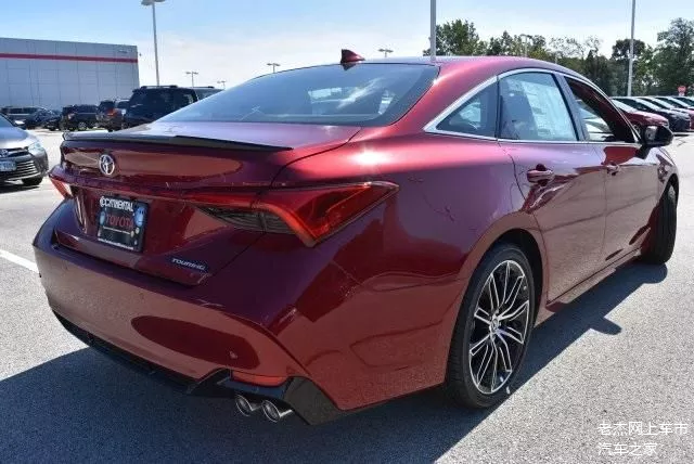 丰田亚洲龙红色涂装运动又骚气真香