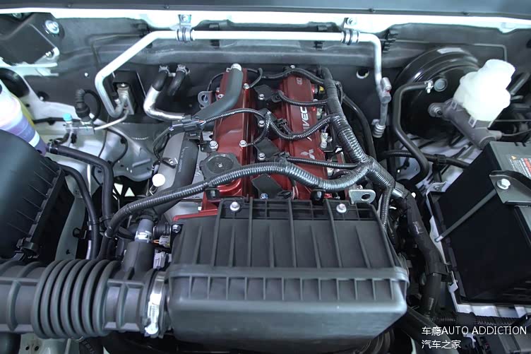 这款发动机来自于航天三菱4k22d4m的2