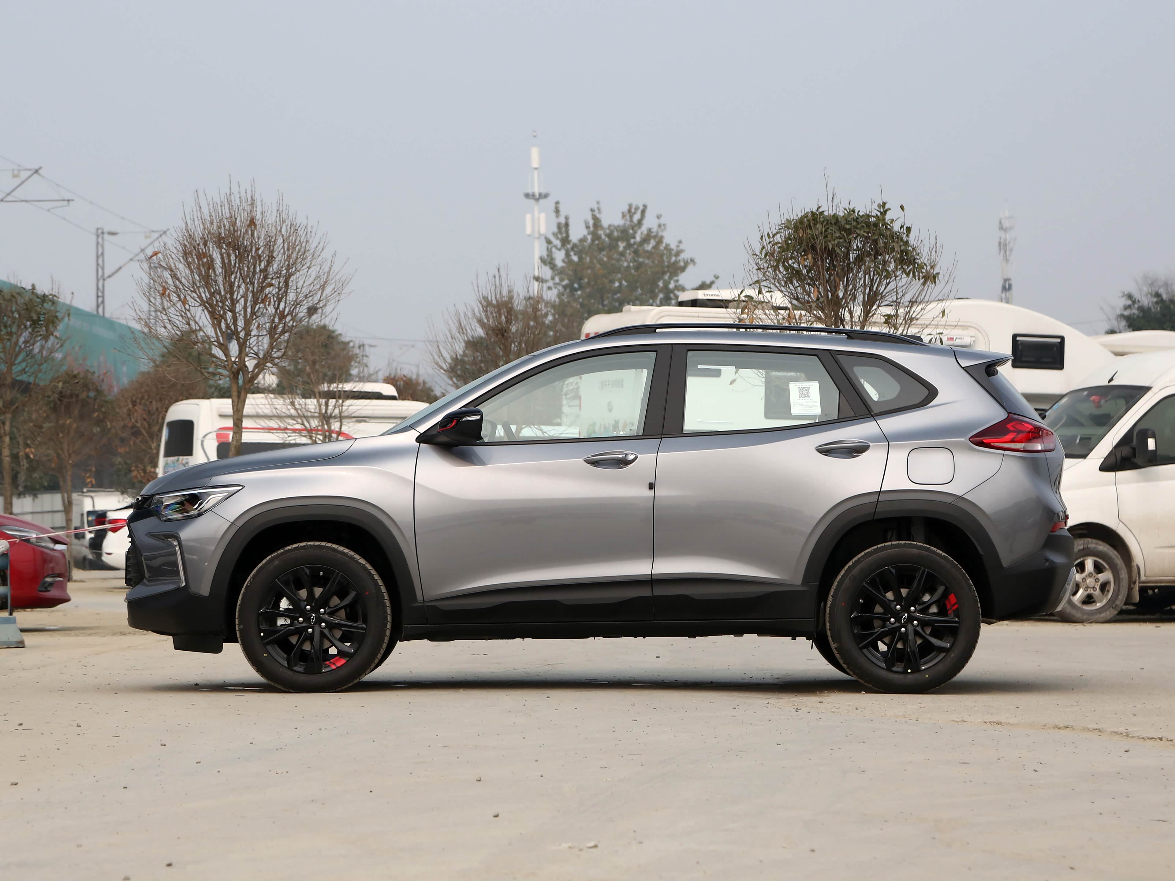 这款suv外观别致大气