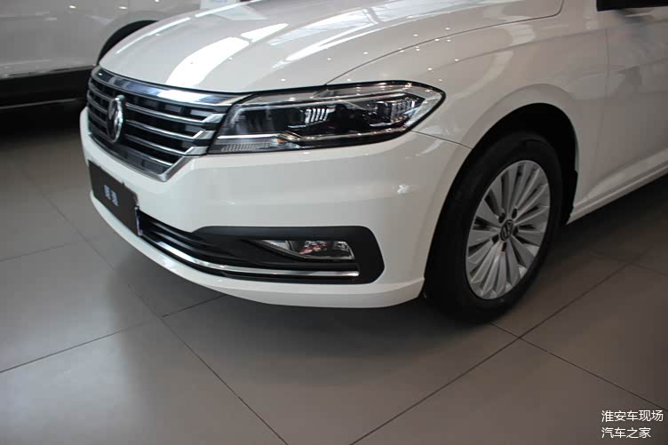 到店实拍大众新款朗逸标配8英寸显示器搭载15l和14t发动机