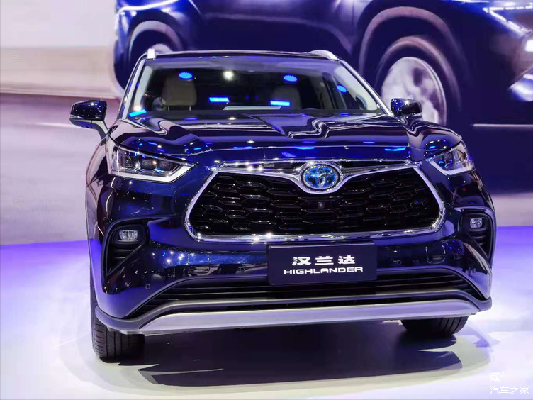丰田汉兰达皇冠陆放亮相上海车展尺寸更大配置更高