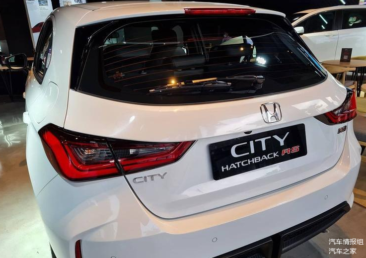 海外两厢版本田锋范rs海外实拍外观运动气息足