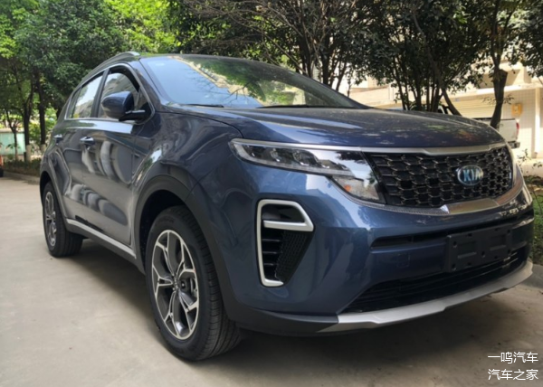 2021款起亚kx5实车现身外观运动时尚动力输出强劲配置齐全