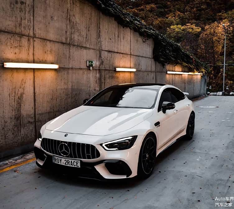 奔驰amggt63s简洁运动的造型颜值高开着有面子