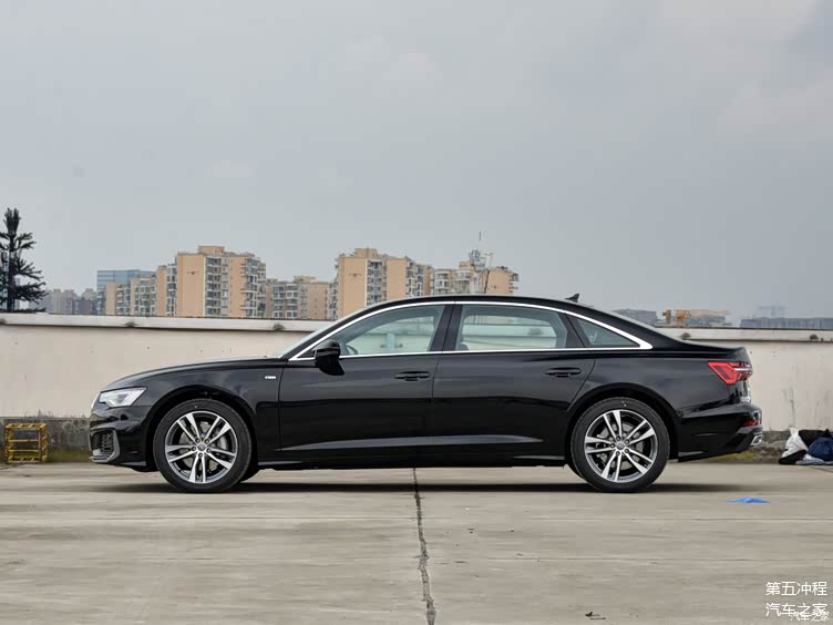2021款奥迪a6l巨幅降价11万你还在等奔驰