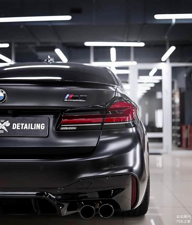 宝马m5competition雷霆版外观非常有运动气势黑色哑光车漆真香