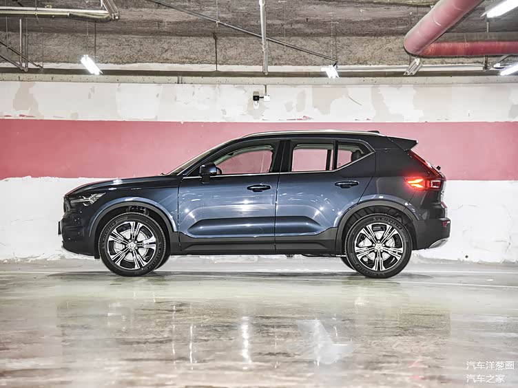 2022款沃尔沃xc40正式上市售价2648万元起配置小幅调整