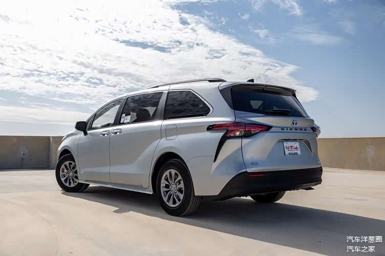 全新丰田塞纳海外实车外观更具商务气息内饰质感大增