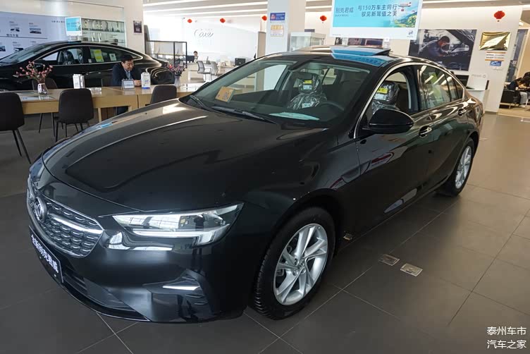 2020款别克君威到店黑色涂装很大方全系9at终端优惠给力