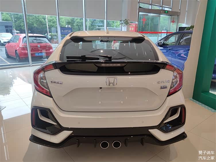 又是一年毕业季推荐本田思域hatchback年轻运动油耗仅59l