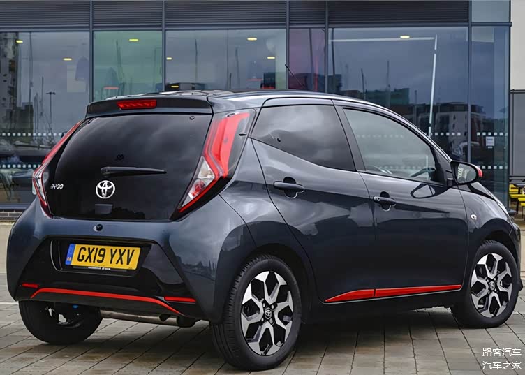 全新丰田aygo海外开售起售价为14750欧元
