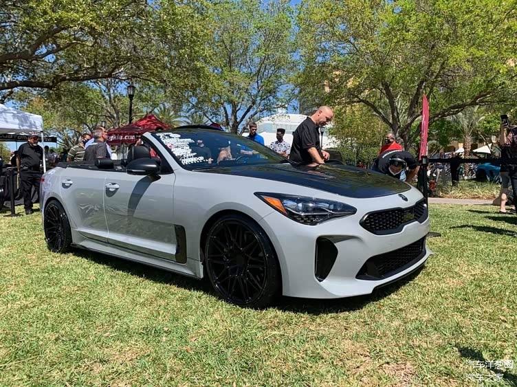 起亚斯汀格敞篷版实车 车身结构大变/更加优雅动感_车家号_发现车生活