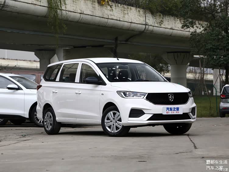 6座大空间家用mpv 宝骏360跌至5.58万元起 心动吗?