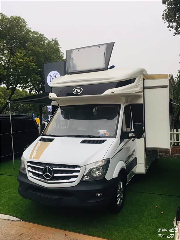 金冠打造奔驰斯宾特324侧拓展房车,德国原装进口军工品质