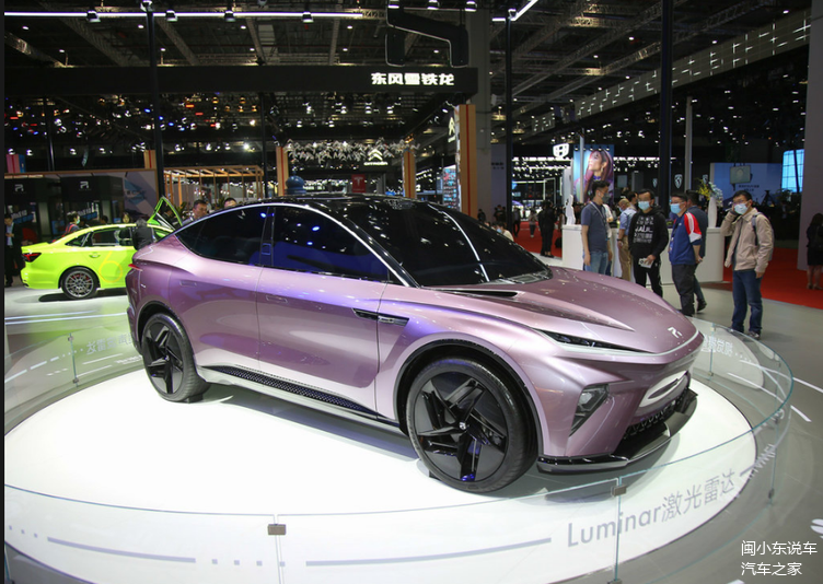 而以无人区玫瑰配色惊艳亮相的"es33",正是中国智能汽车品牌向上,设