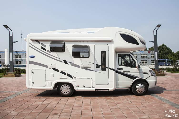 买个房车,载着ta,去周游世界吧