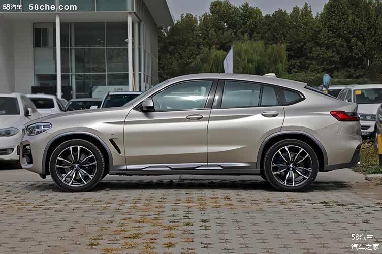 2021款宝马x4上市售价45595569万元