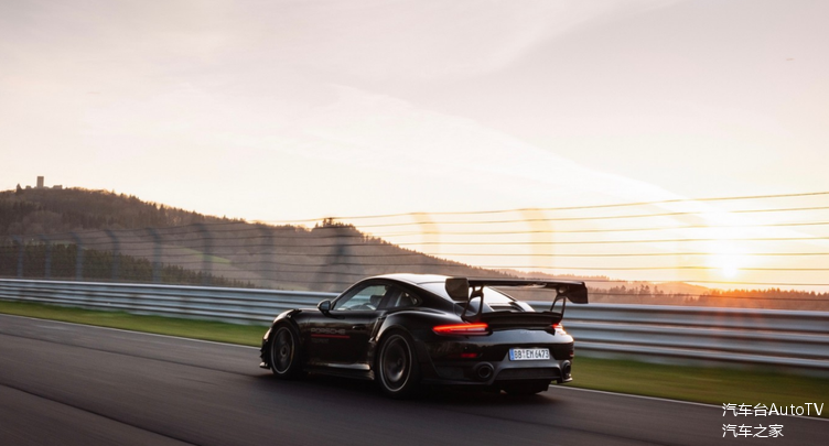 911,718车型系列副总裁frank steffen walliser认同lars kern的观点