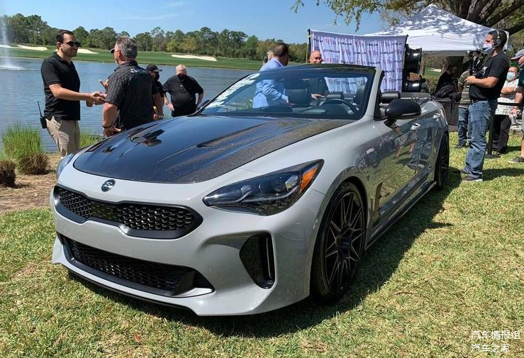 起亚斯汀格敞篷版海外实拍四门敞篷了解一下