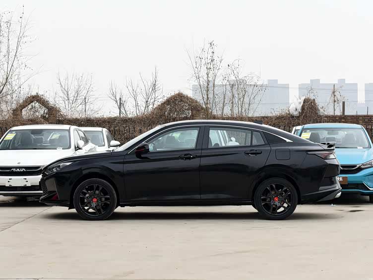 东风终于迎来新战将全黑车身带四出尾排搭15t引擎