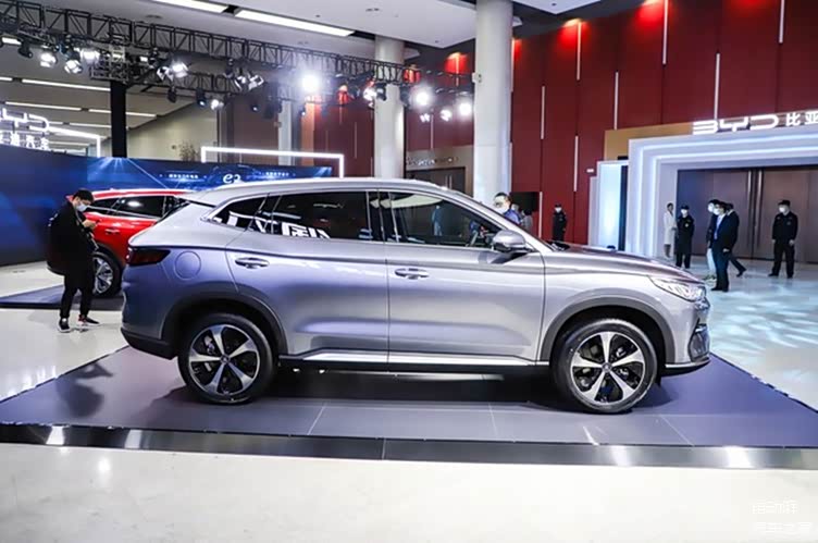 售价1698万元起综合续航可达505公里比亚迪宋plusev上市